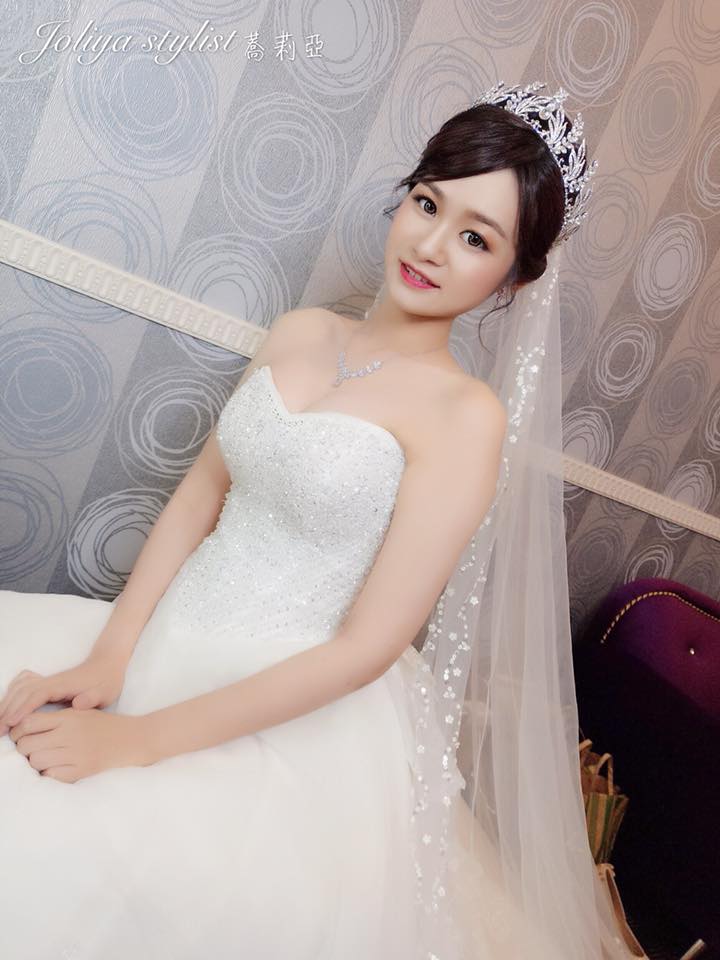 婚紗造型婚紗妝髮女神風韓系妝髮皇冠造型