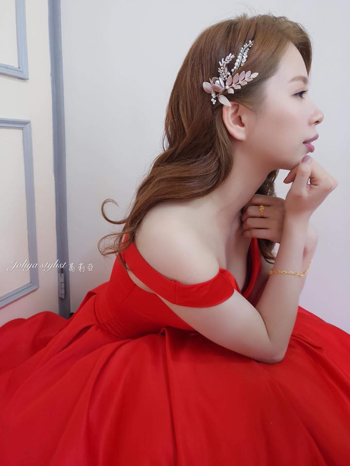 婚紗造型婚紗妝髮女神風韓系妝髮卡肩禮服